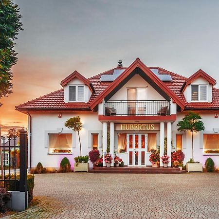 Hubertus Hotel Wola Rzedzinska Eksteriør billede